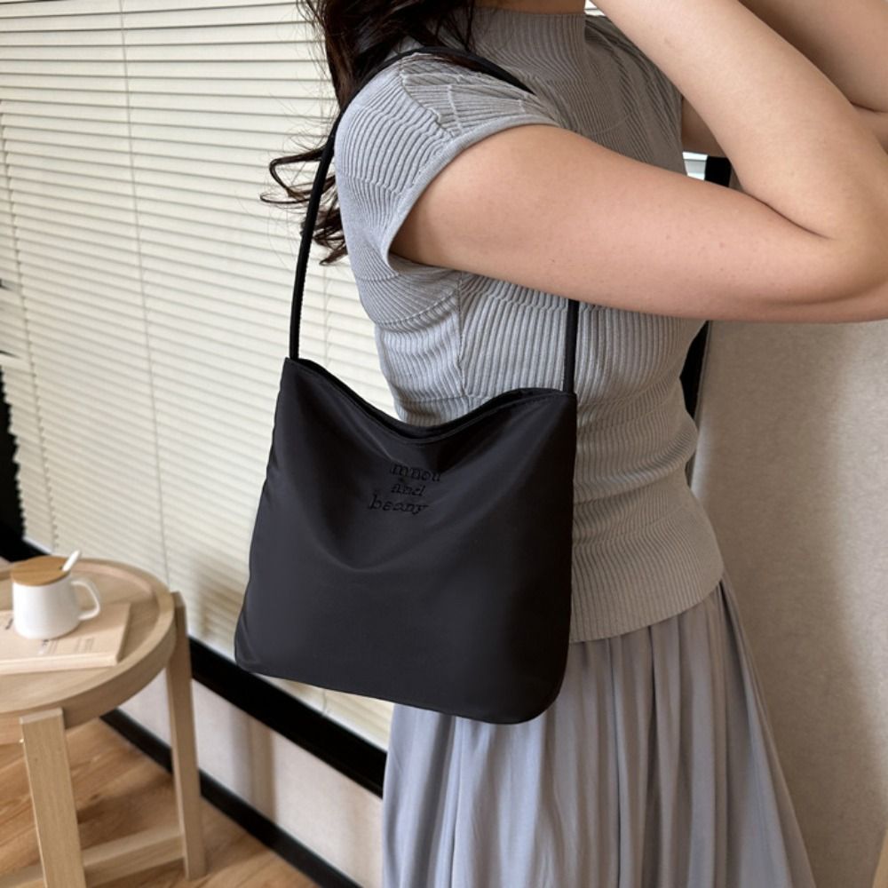 女性のための刺繍された文字のショルダーバッグ,大容量,カジュ - Tpu Filament のレビューと価格